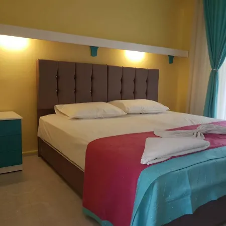 More Beach تيكيروفا