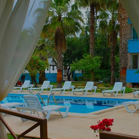 More Beach فندق تيكيروفا