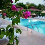 More Beach Hotel *